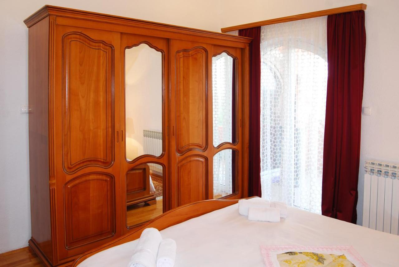 Villa Katarina With Pool Banja Luka Eksteriør billede
