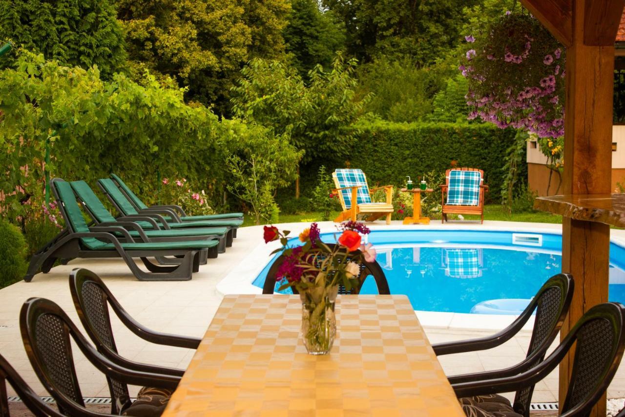 Villa Katarina With Pool Banja Luka Eksteriør billede
