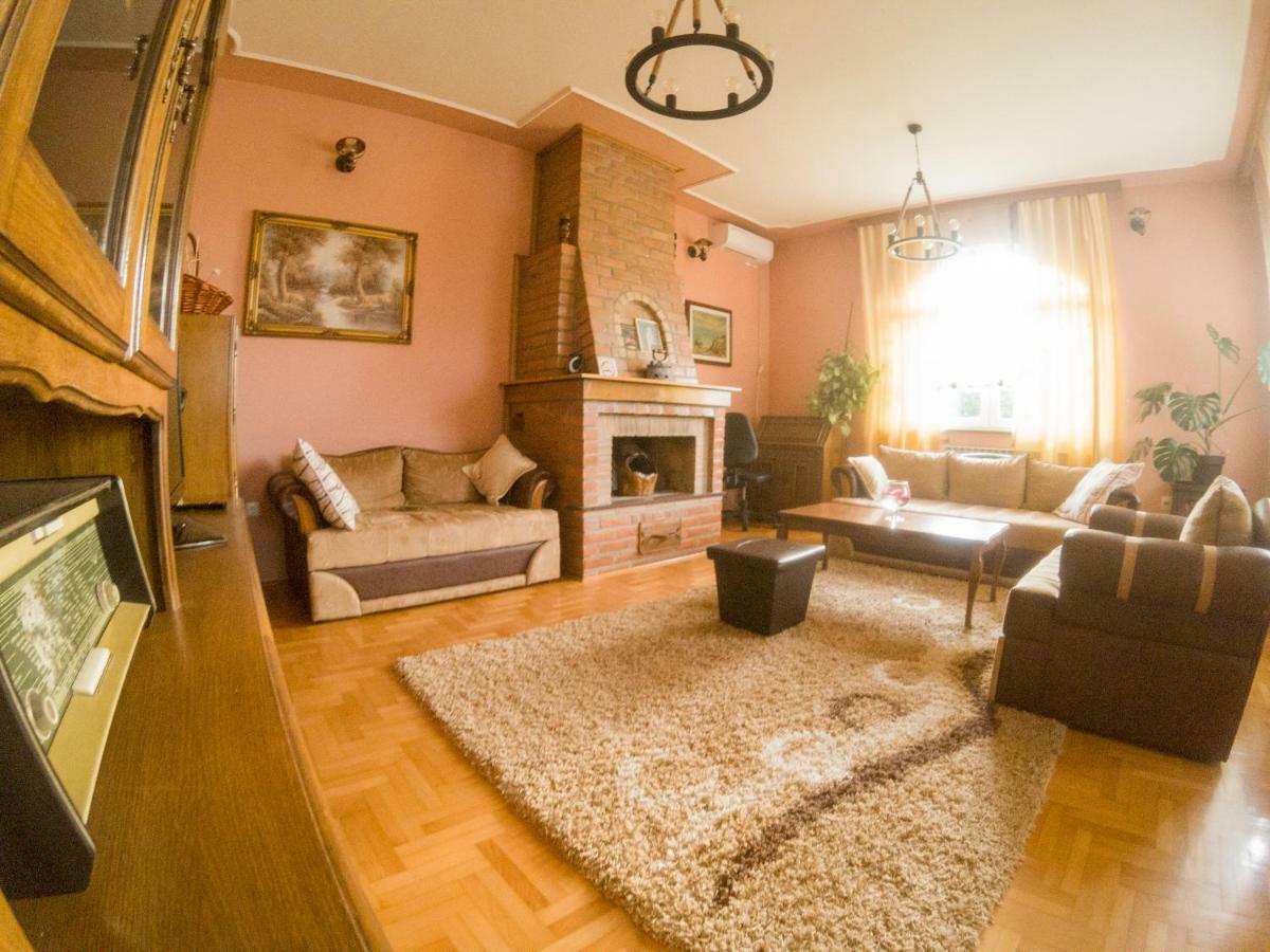 Villa Katarina With Pool Banja Luka Eksteriør billede
