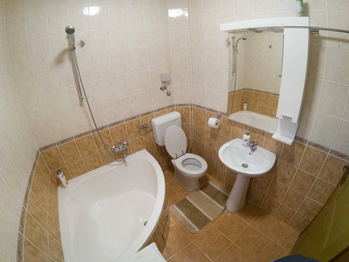 Villa Katarina With Pool Banja Luka Eksteriør billede